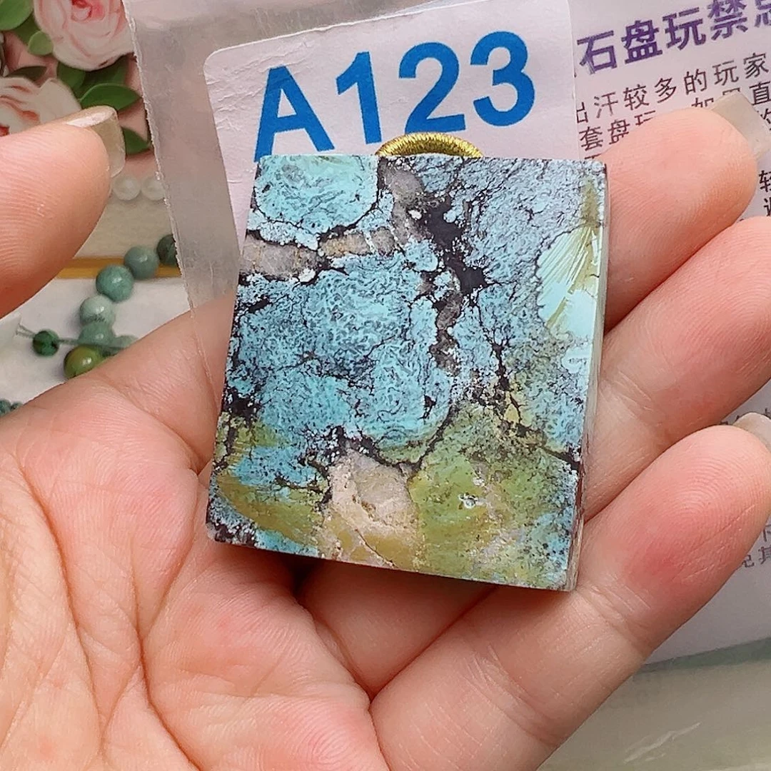 未镶嵌绿松石珠宝奇石