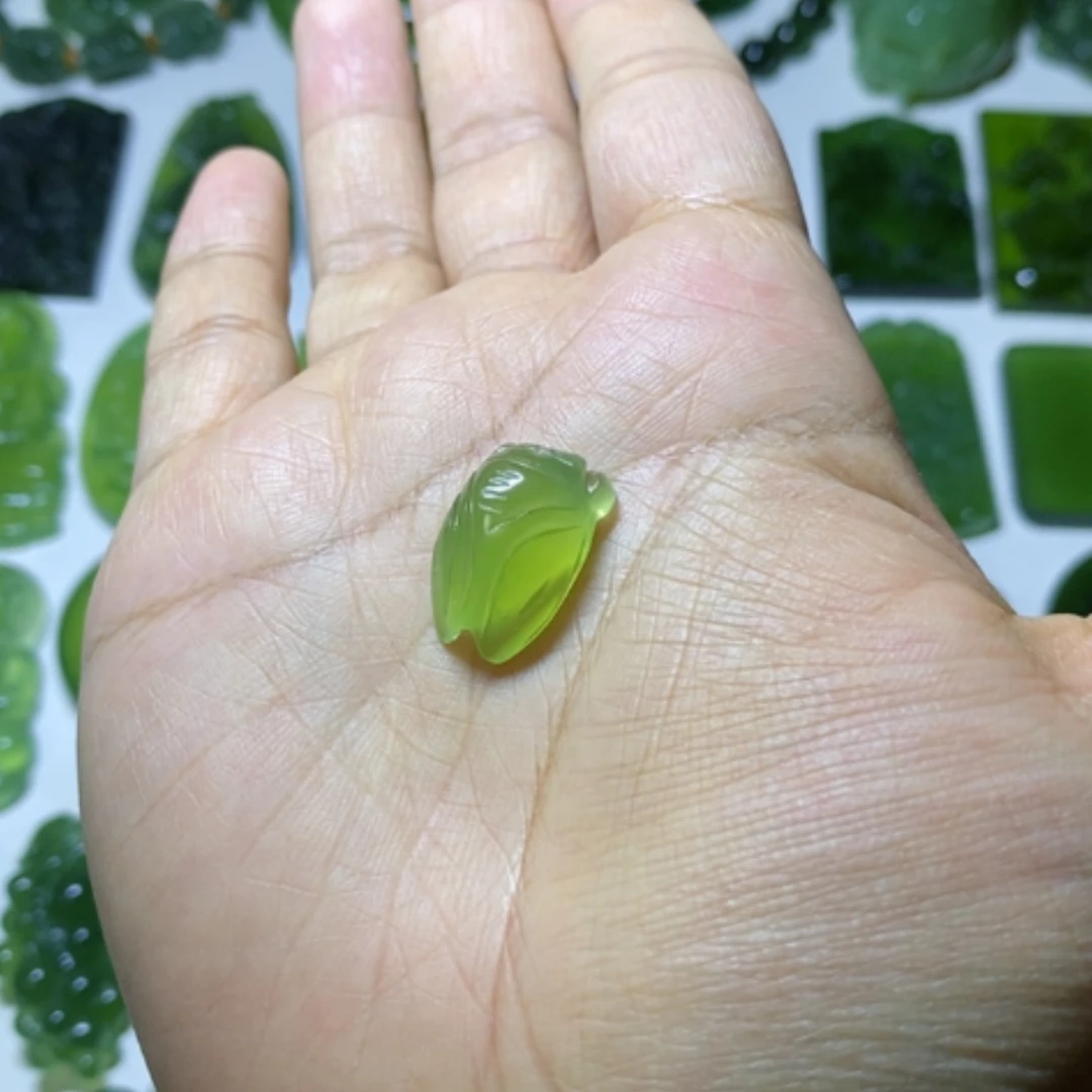 【闪购商品】未镶嵌蛇纹石玉颈饰