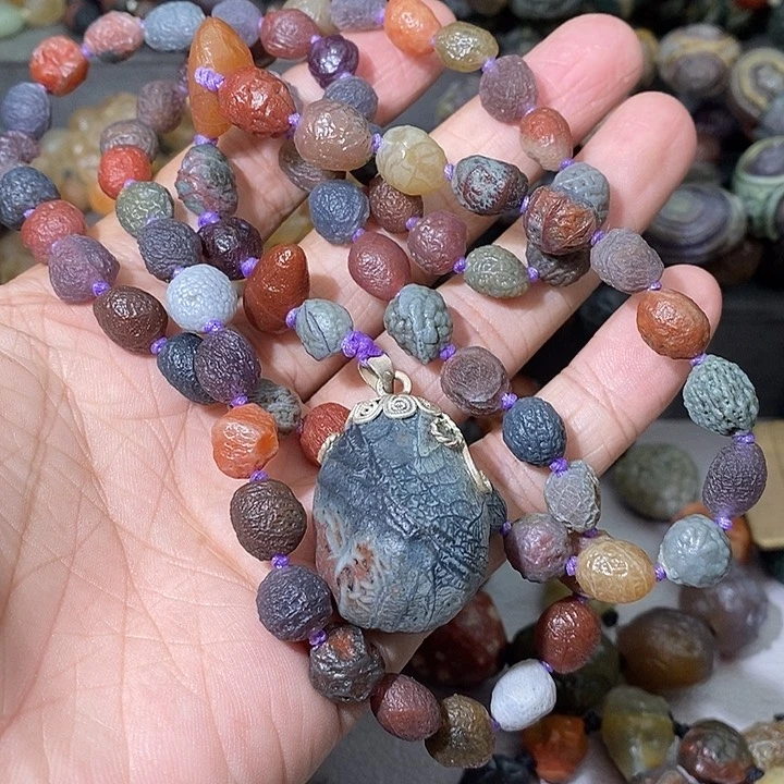 未镶嵌玛瑙/玉髓珠宝奇石是**呀