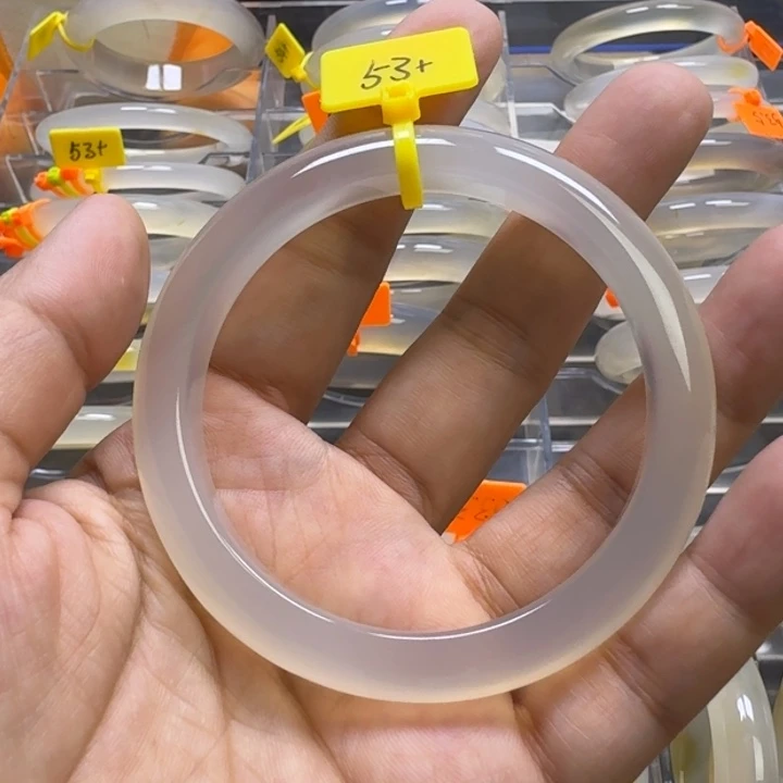 脾***.玛瑙/玉髓手镯未镶嵌