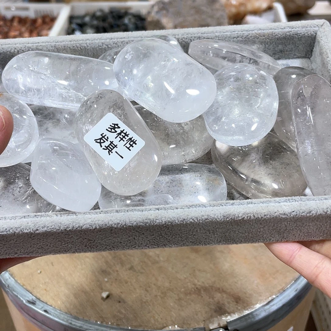 水晶摆件……未镶嵌一个