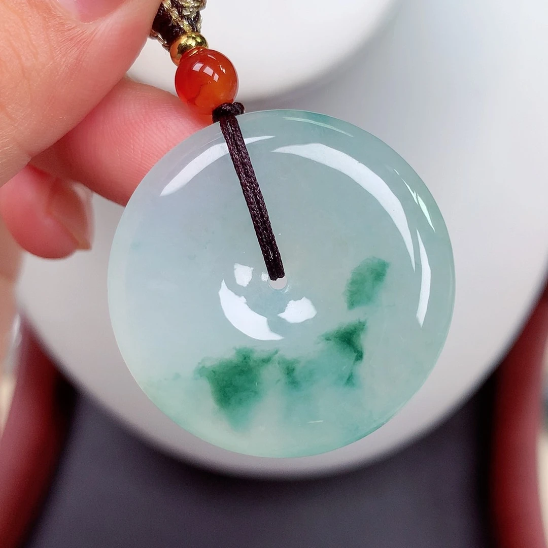 翡翠未镶嵌颈饰平安扣