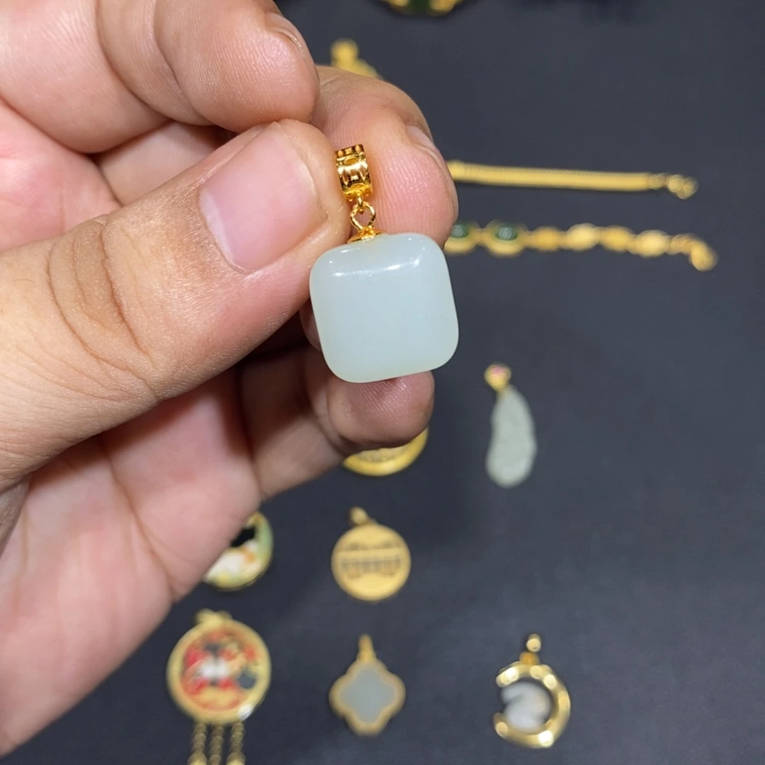 和田玉银S925镀金镶嵌颈饰