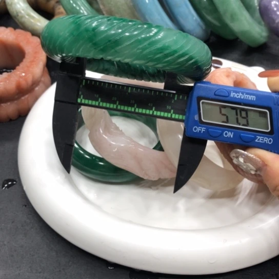 未镶嵌石英质玉珠宝半成品4