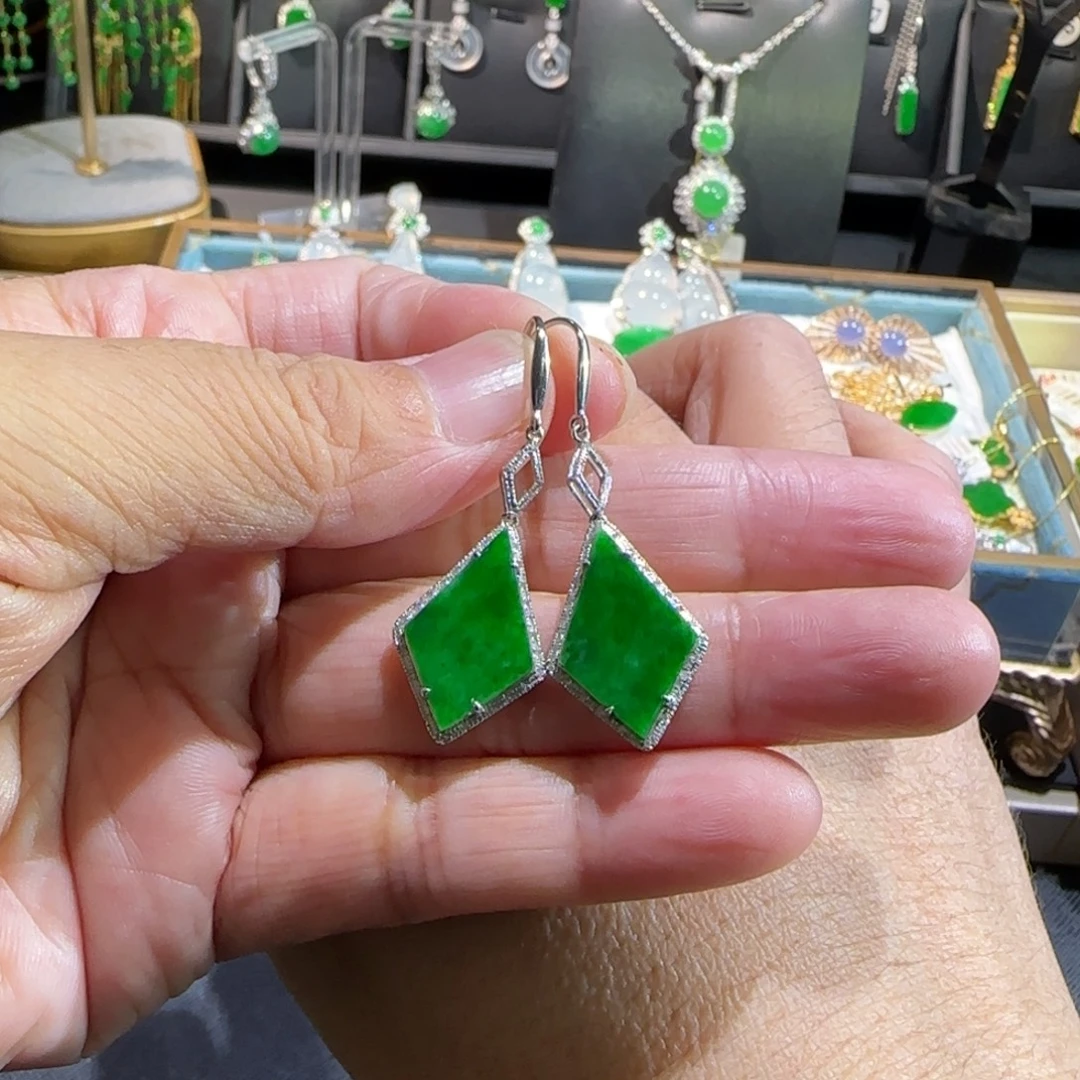 翡翠18K金镶嵌颈饰耳钩