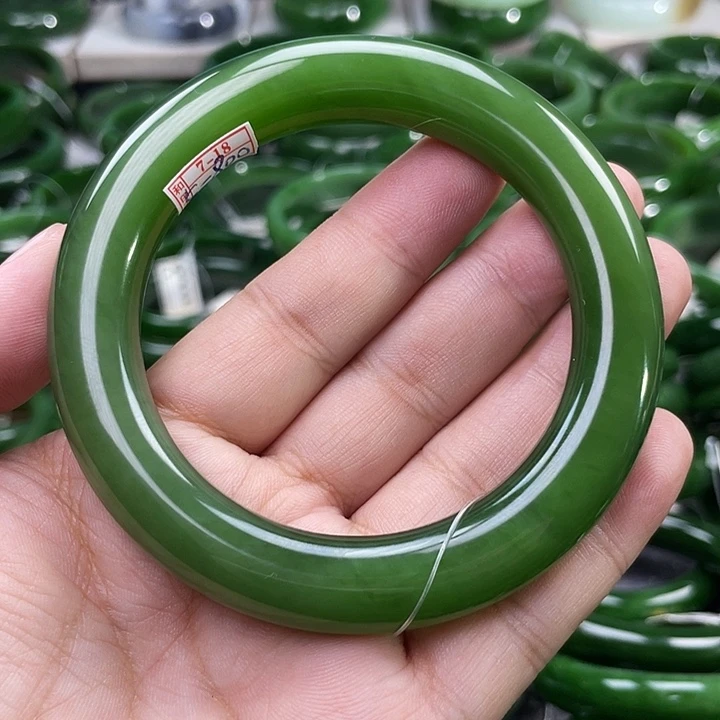 未镶嵌手镯和田玉（碧玉）
