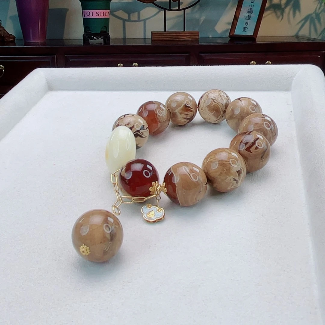 18K金镶嵌琥珀手链琥珀