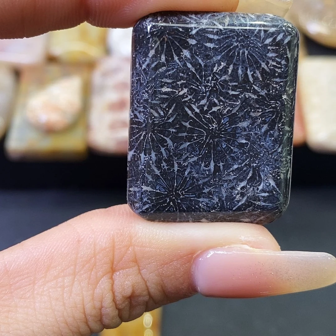 硅化玉颈饰合金梦***y