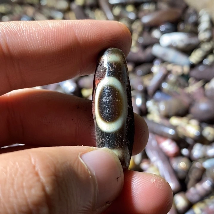 巴***黑玛瑙/玉髓未镶嵌颈饰