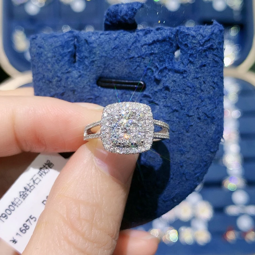 【闪购商品】铂Pt900镶嵌戒托钻石方糖戒指