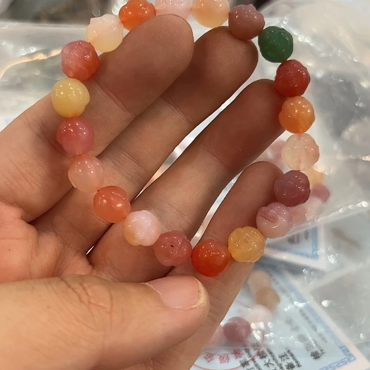 未镶嵌颈饰玛瑙/玉髓盐源