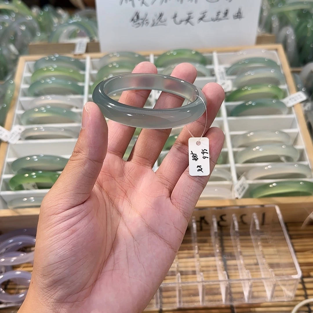 玛瑙/玉髓未镶嵌手镯圈口56:6