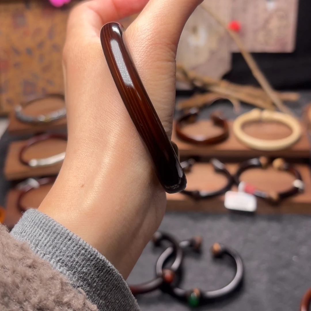 宝***爸木质非金属黑无结手镯