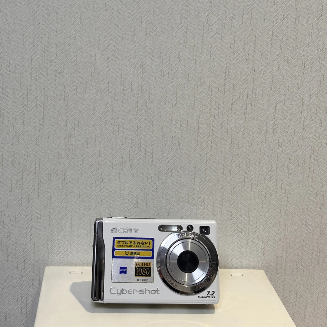 9新  9新 Sony/索尼w80奶白色胶片感色彩感好滤镜多