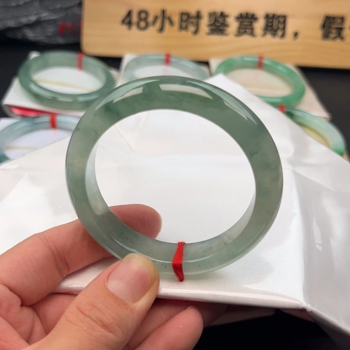 翡翠未镶嵌手镯-15