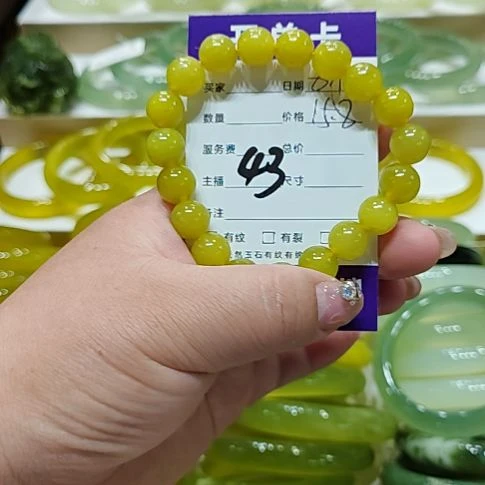 岫玉未镶嵌手镯岫玉未镶嵌手镯