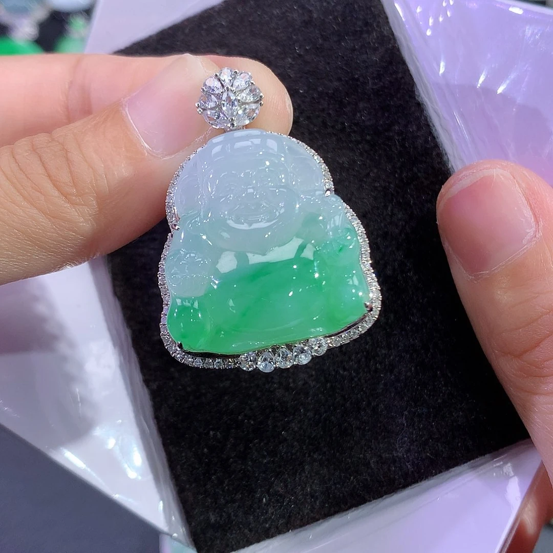 翡翠18K金镶嵌吊坠(赠链)
