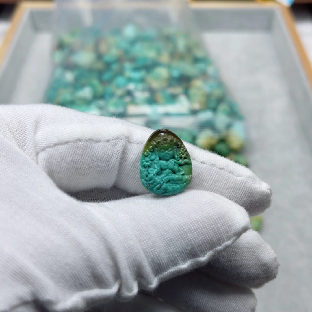 绿松石未镶嵌挂件