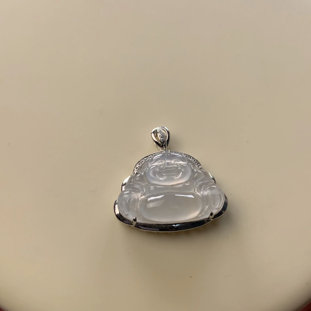 翡翠18K金镶嵌颈饰翡翠