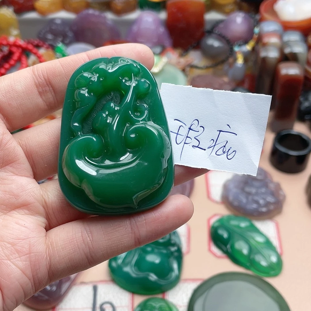 玛瑙/玉髓颈饰合金石**秀