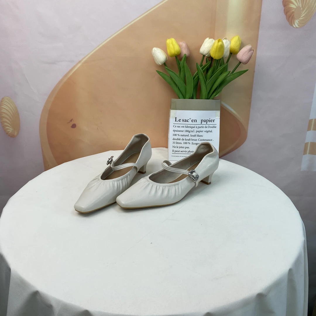 2409-1时尚气质百搭一字带粗跟单鞋F