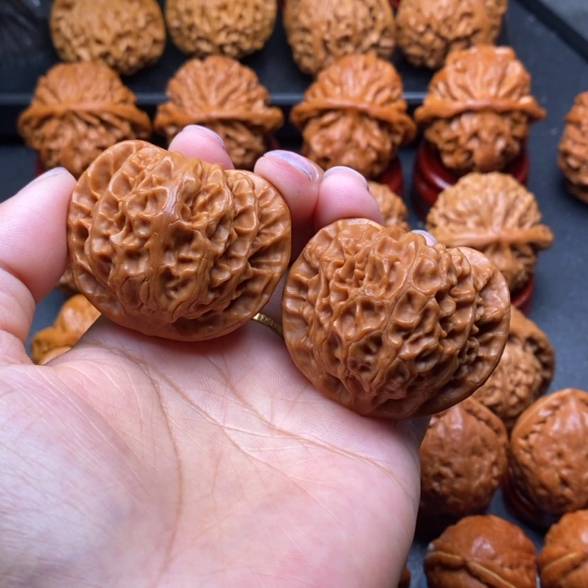 【闪购商品】文玩核桃把件43宫灯