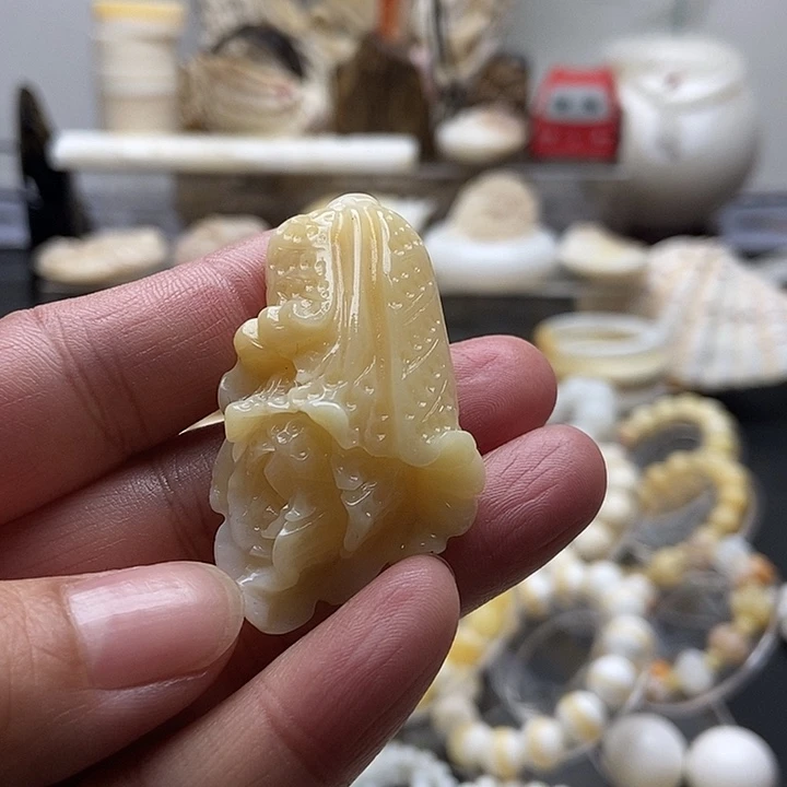 非金属贝壳玉化金白菜