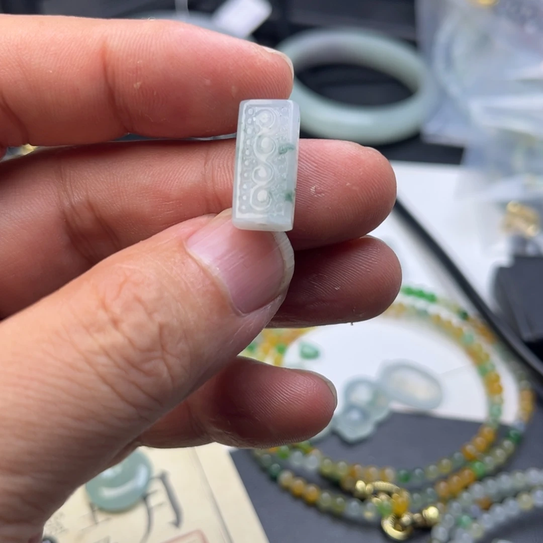 定制翡翠未镶嵌翡翠顶珠