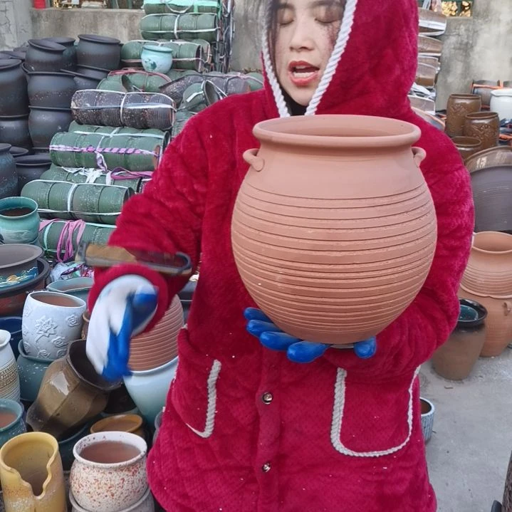 红陶口20高24瑕疵