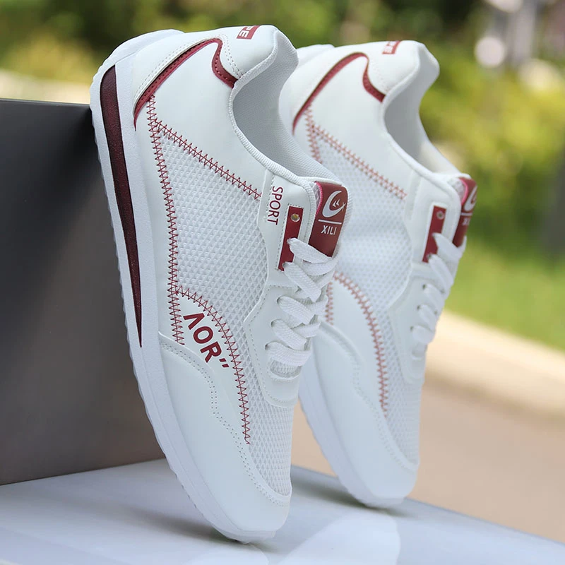 男鞋新款夏季韩版潮流运动鞋防臭网面休闲板鞋男学生轻便跑步潮鞋