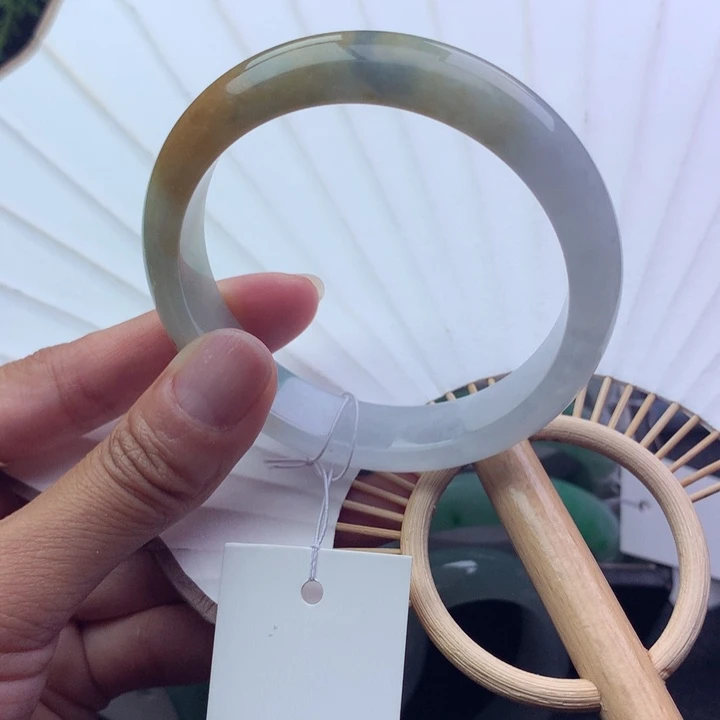 未镶嵌手镯翡翠天然翡翠手镯
