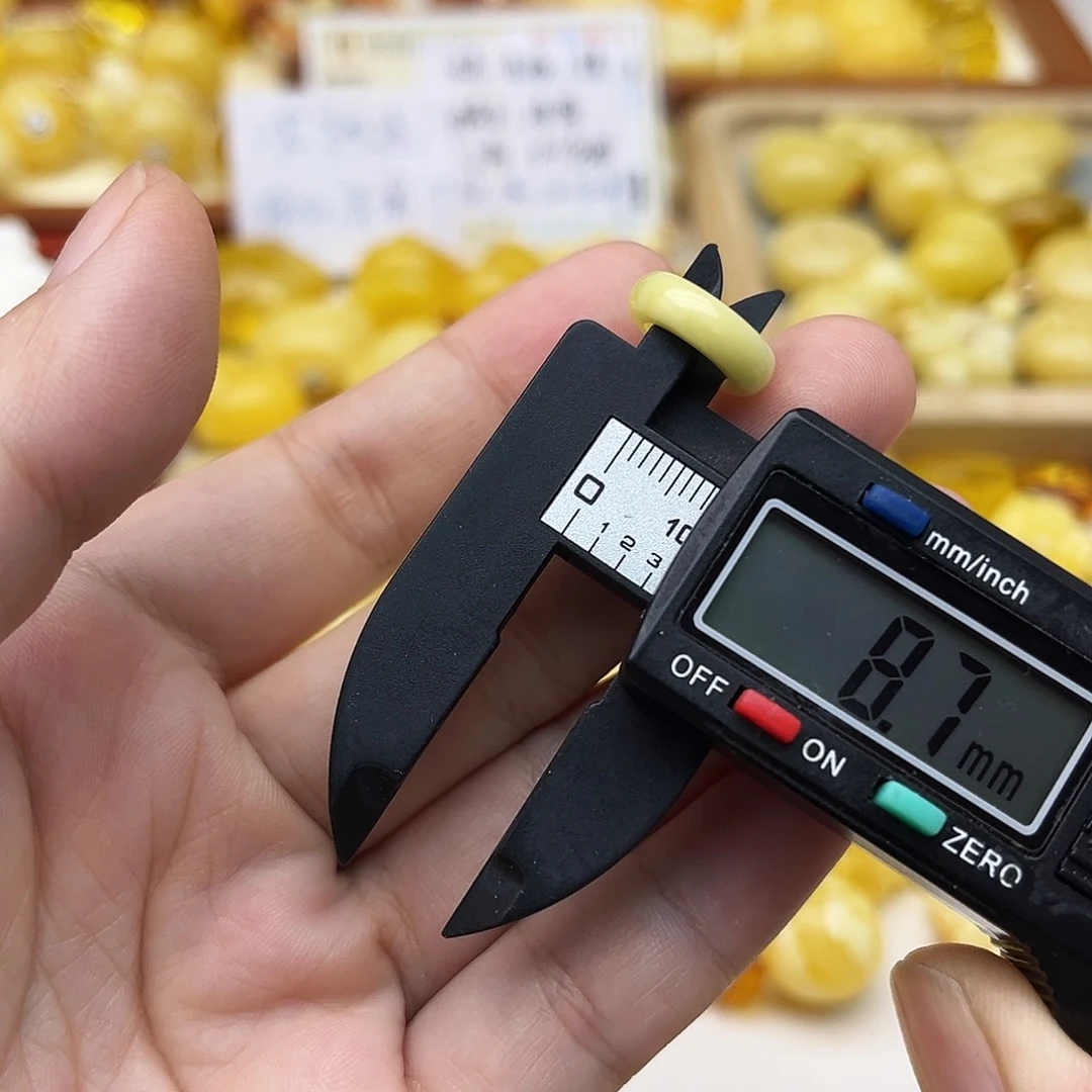 蜜蜡未镶嵌裸石配饰
