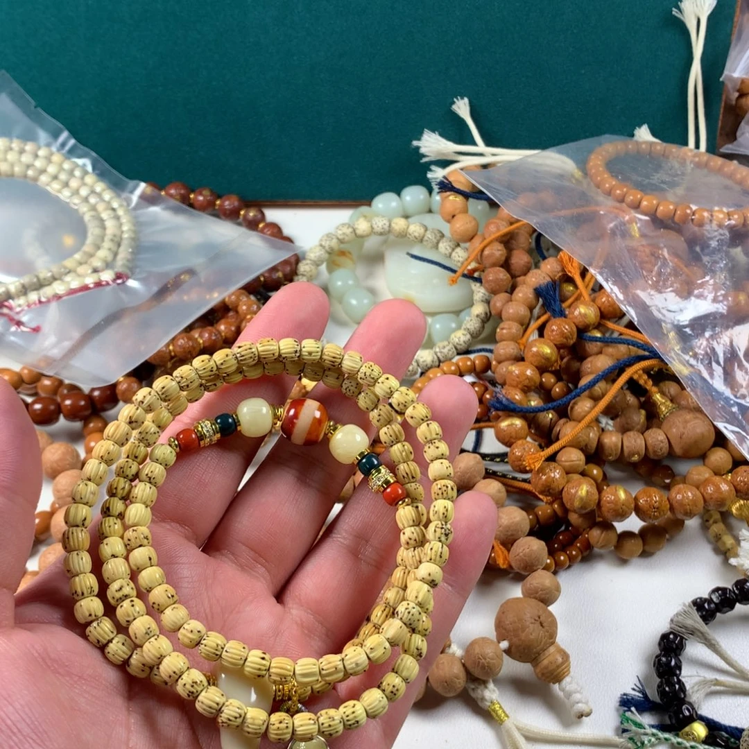 吊坠星月菩提。。。。。。。。。。。。