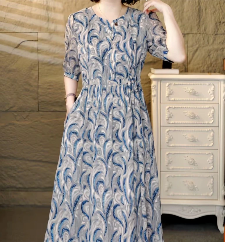 方青青——8022夏季新款百搭时尚简约休闲显瘦减龄遮肉连衣裙