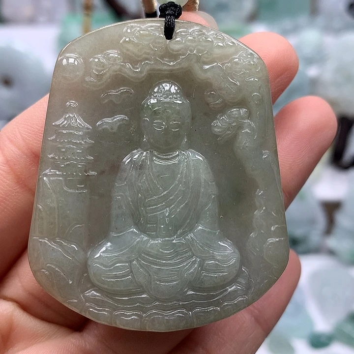 翡翠未镶嵌颈饰大日如来福利