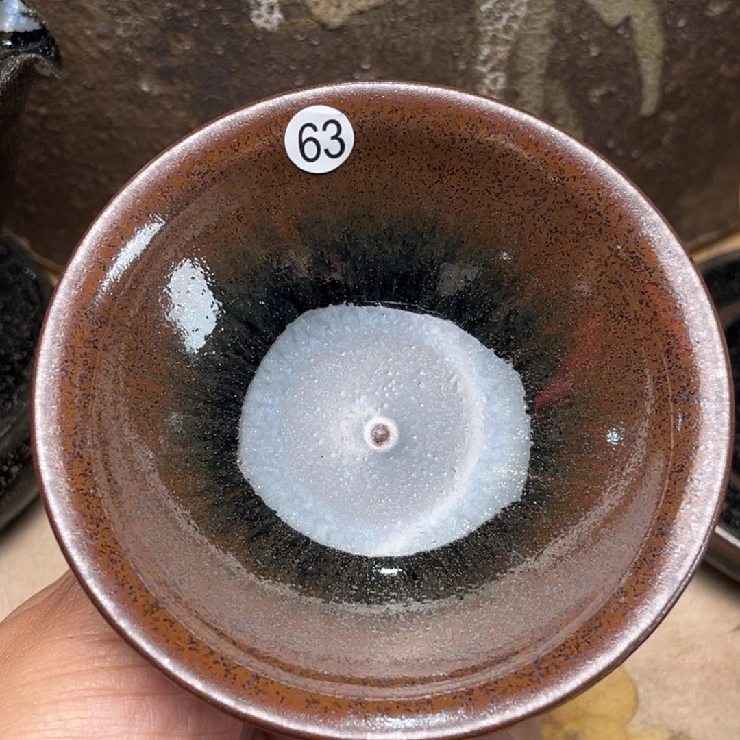 茶盏义兴龙窑坚持真柴烧