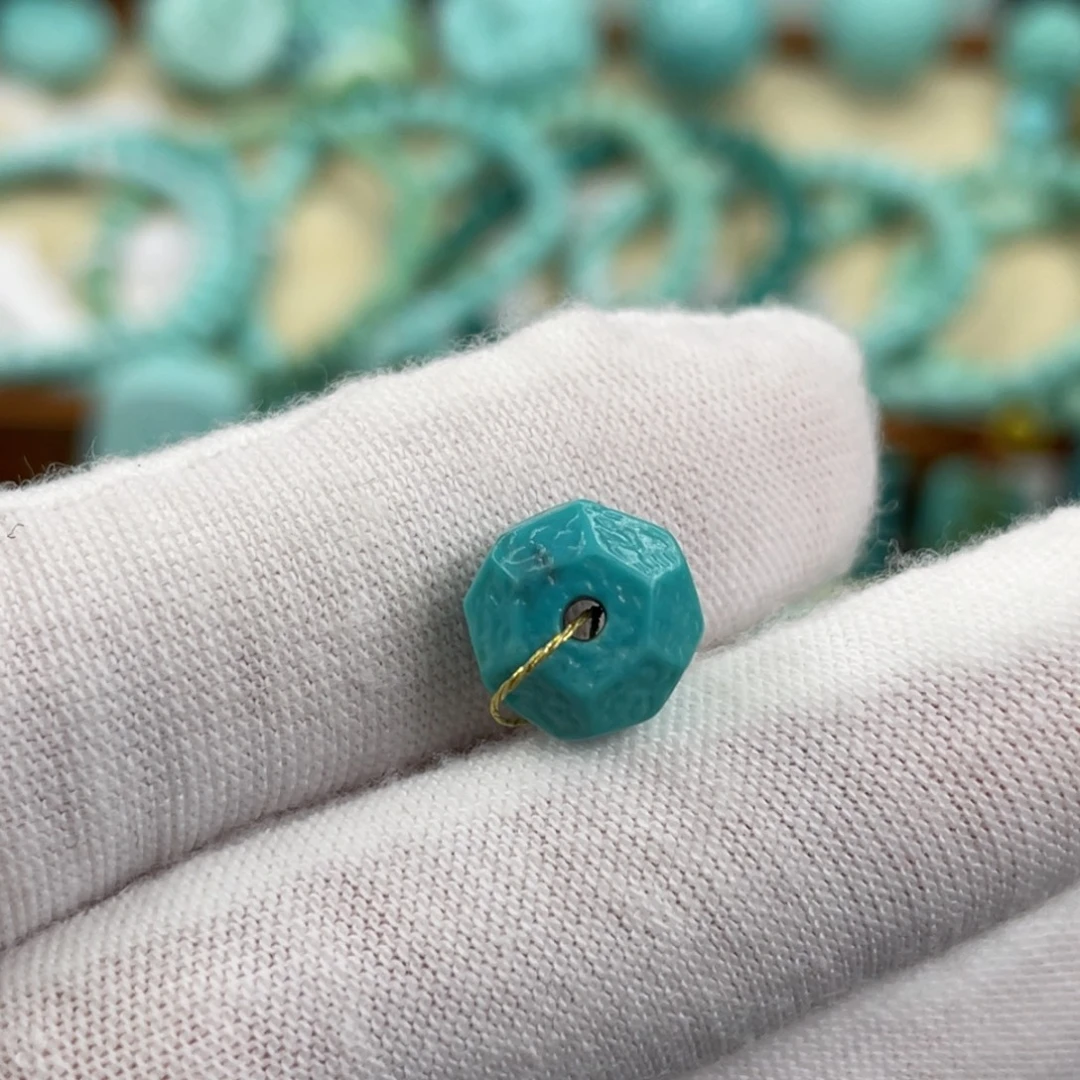 绿松石未镶嵌挂件