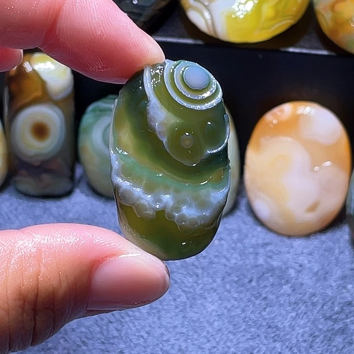 未镶嵌玛瑙/玉髓珠宝奇石