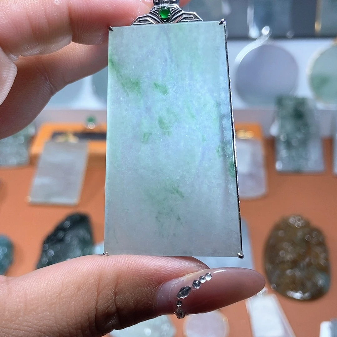 吊坠(不含链)18K金镶嵌翡翠