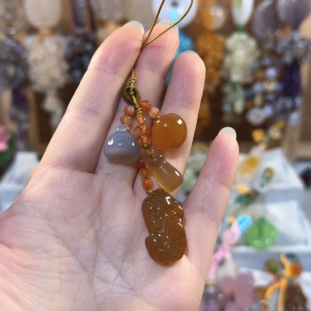 玛瑙/玉髓福利款天然玉髓玛瑙，带有包容点未镶嵌