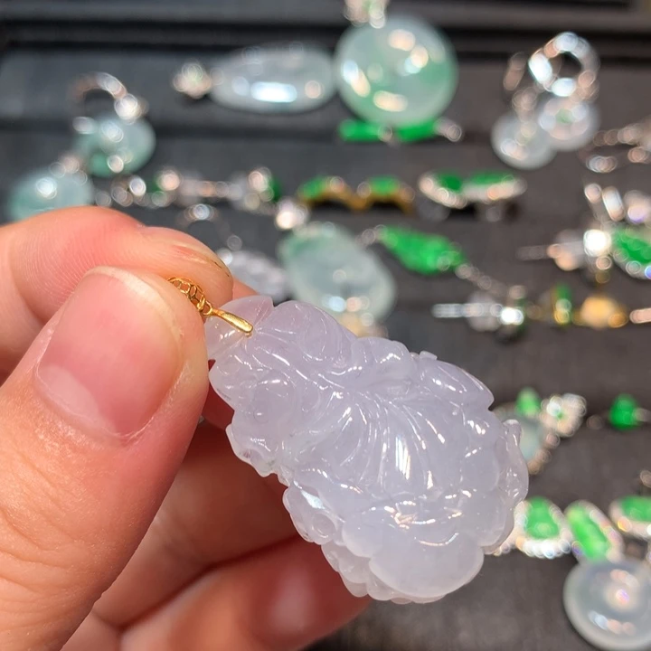 【闪购商品】颈饰18K金镶嵌翡翠翡翠