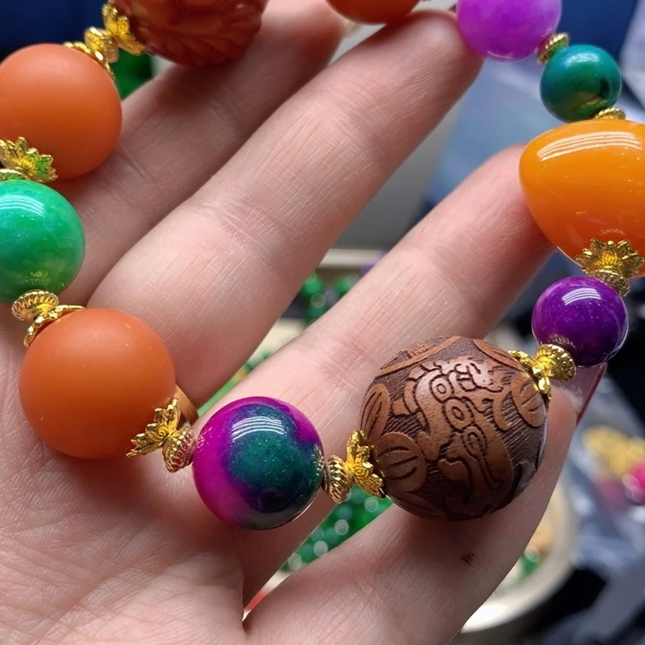 翡翠颈饰未镶嵌吊坠