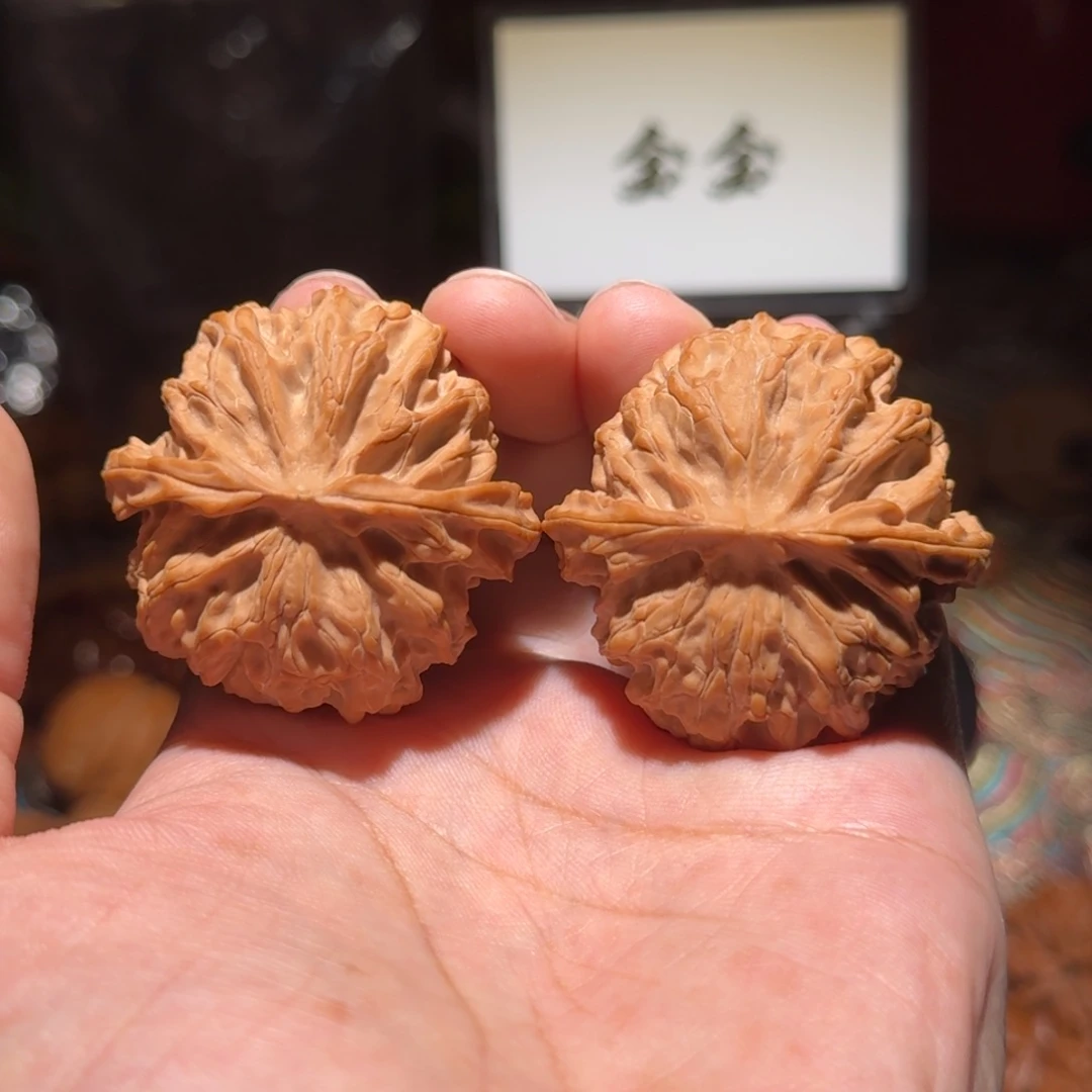 把件核桃1042苹果园，尺寸45