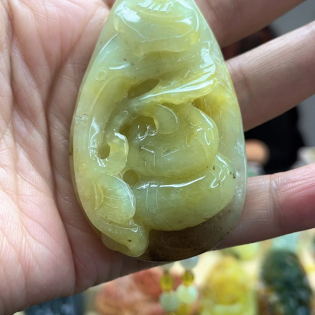 蛇纹石玉颈饰未镶嵌