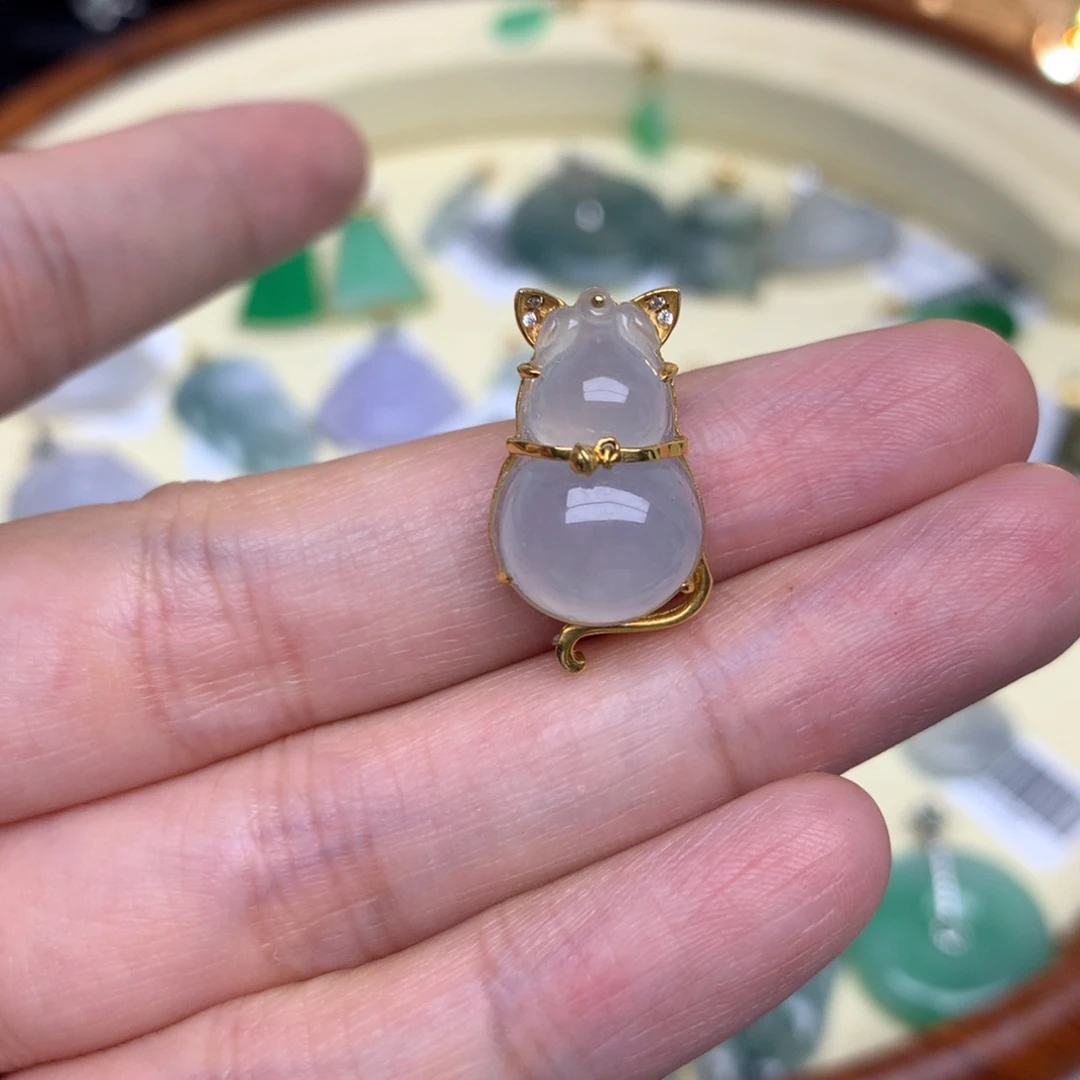 颈饰18K金镶嵌翡翠