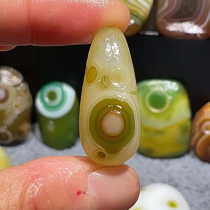 玛瑙/玉髓未镶嵌珠宝奇石