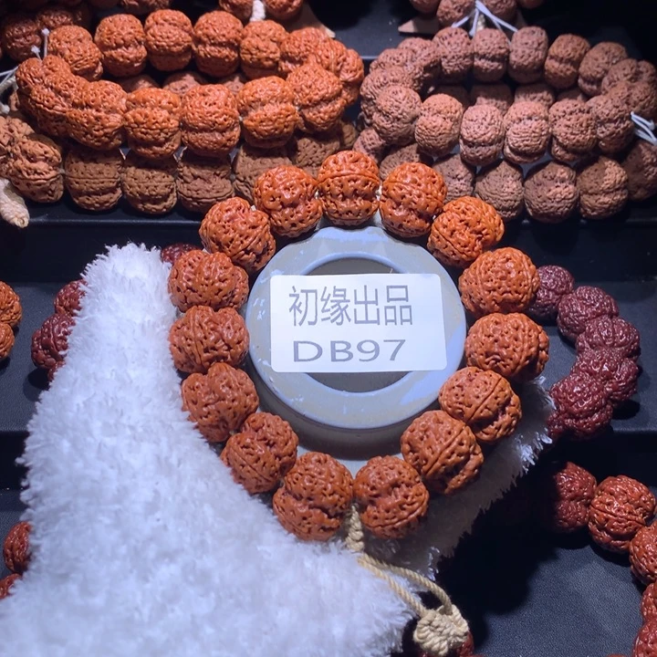 一***.金刚菩提吊坠23尺梁帝王花头货