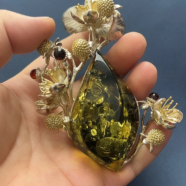 琥珀未镶嵌裸石吊坠