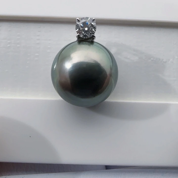 18K金镶嵌海水珍珠颈饰大溪地海水珍珠吊坠10-11