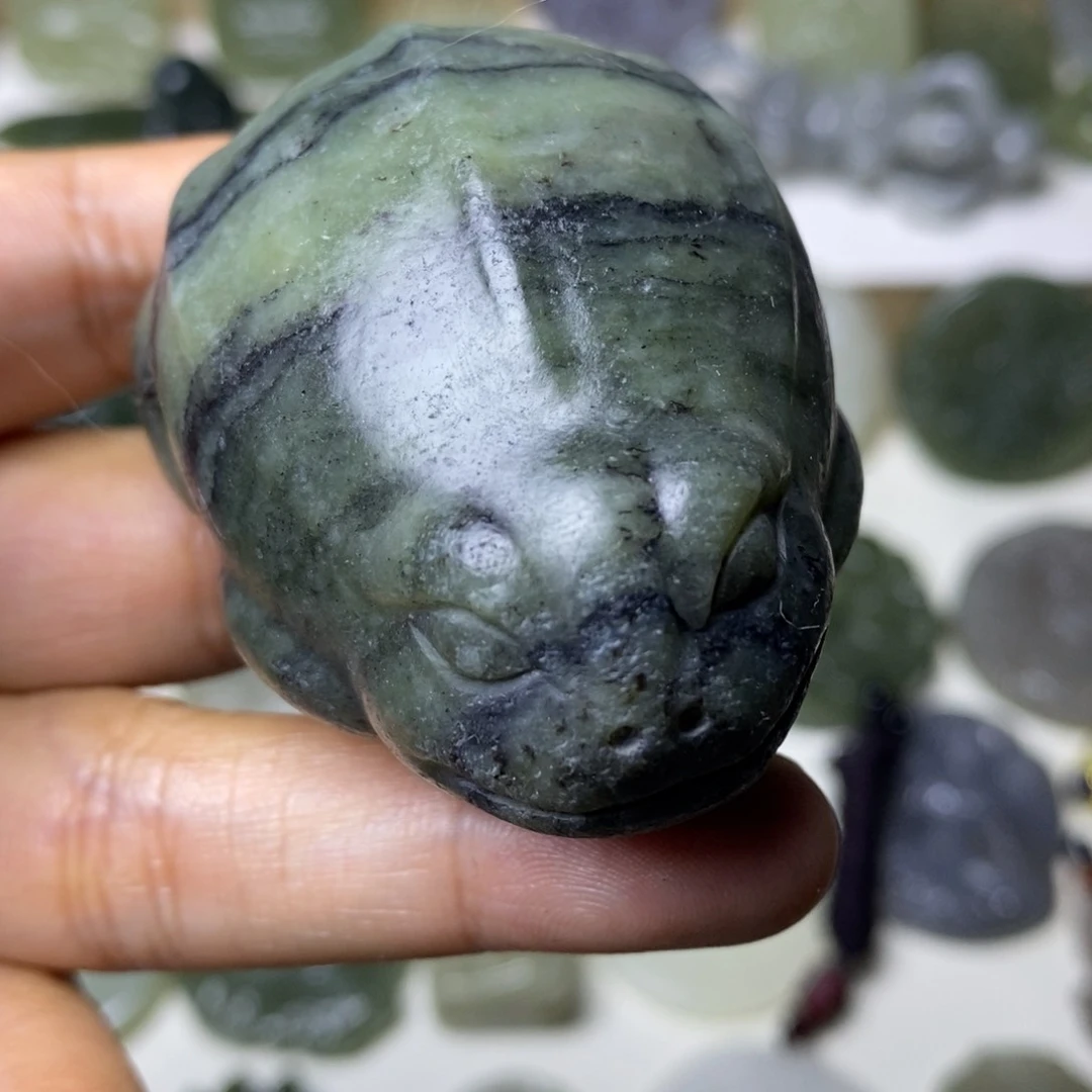 和田玉未镶嵌颈饰 微瑕